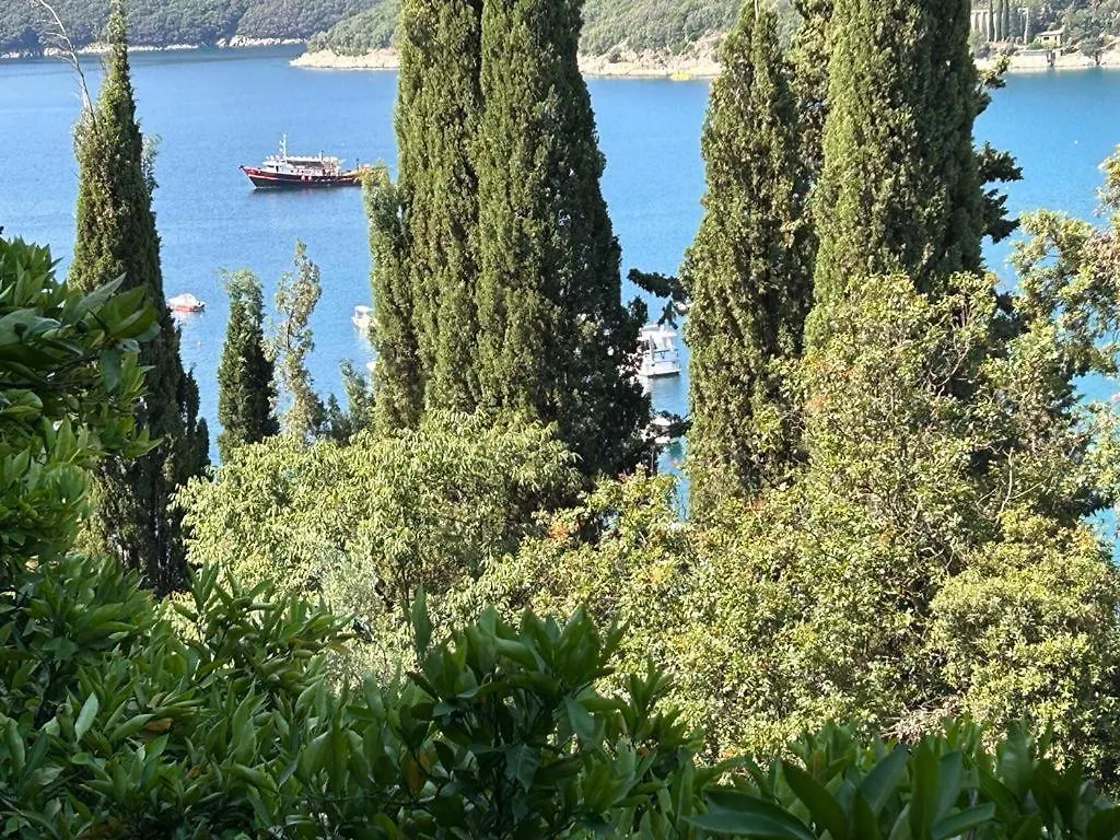Apartment Near The Sea 650 Rabac 0*,