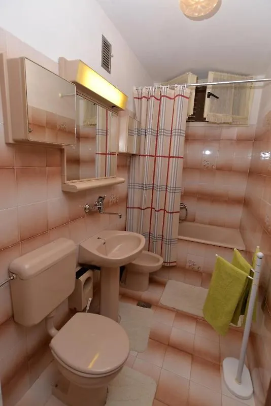 Apartment Near The Sea 650 Rabac 0*,