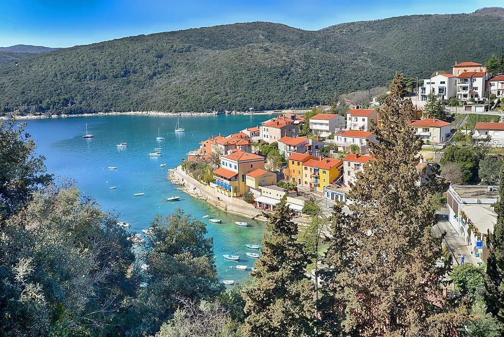 Apartment Near The Sea 650 Rabac